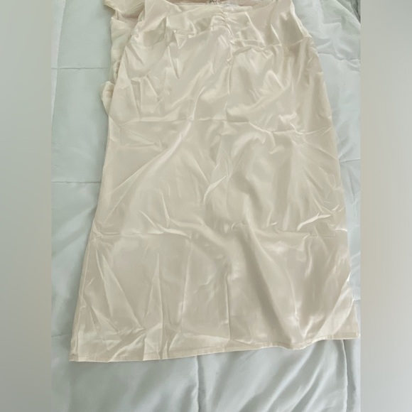 Maily Skirt Set in Ivory
MORE TO COME - Picture 5 of 8